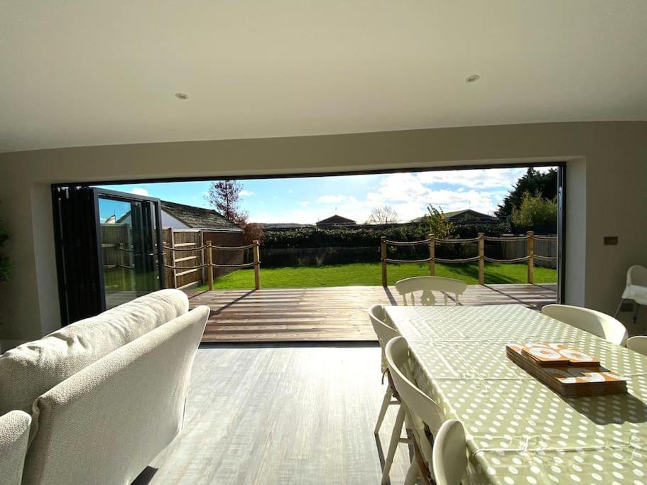 Brand New, Stunning Beachside House Seasalter Extérieur photo