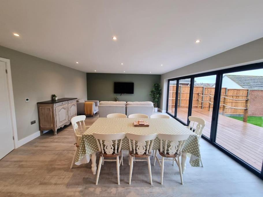Brand New, Stunning Beachside House Seasalter Extérieur photo
